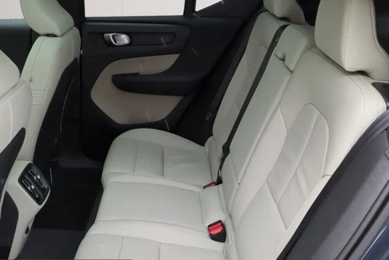 Volvo XC40 din 2022 cu 48.000 km - oferta VOL223319 - foto 10