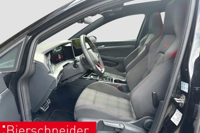 Volkswagen Golf din 2025 cu 25.350 km - oferta VOL223322 - foto 10