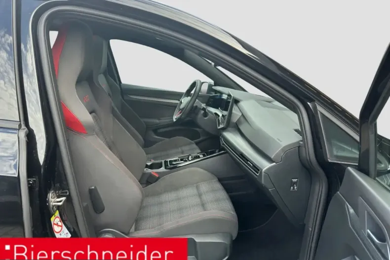 Volkswagen Golf din 2025 cu 25.350 km - oferta VOL223322 - foto 12