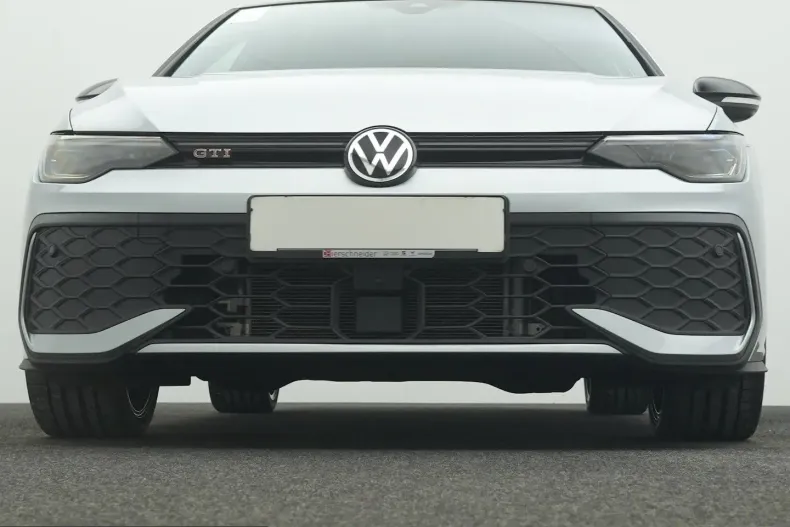 Volkswagen Golf din 2025 cu 26.465 km - oferta VOL223325 - foto 25