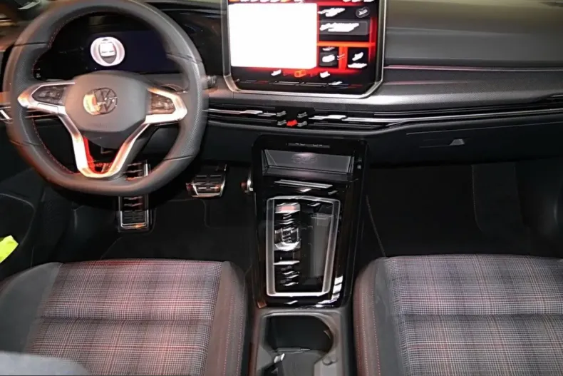 Volkswagen Golf din 2025 cu 20.000 km - oferta VOL223326 - foto 8