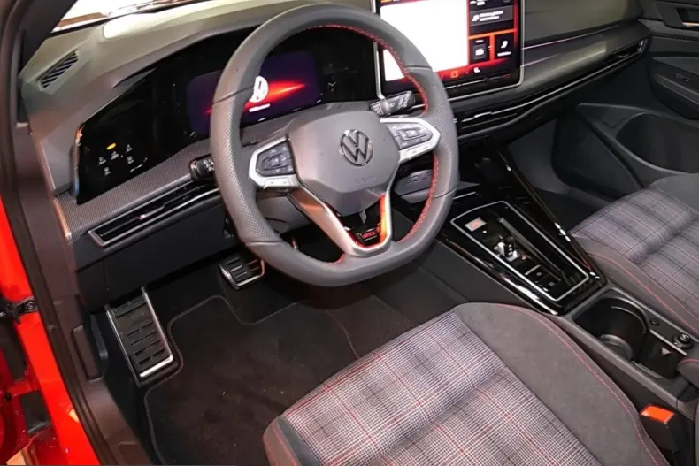 Volkswagen Golf din 2025 cu 20.000 km - oferta VOL223326 - foto 13