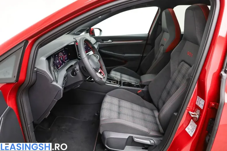 Volkswagen Golf din 2025 cu 32.900 km - oferta VOL223328 - foto 8
