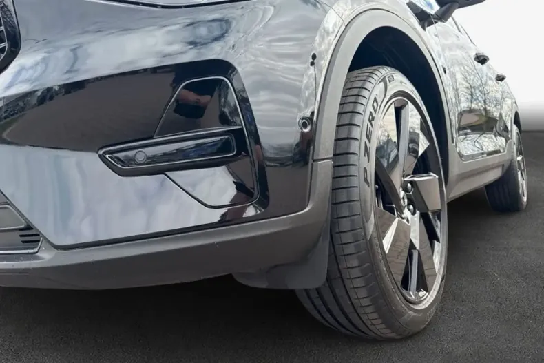 Volvo XC40 din 2025 cu 18.365 km - oferta VOL223331 - foto 6