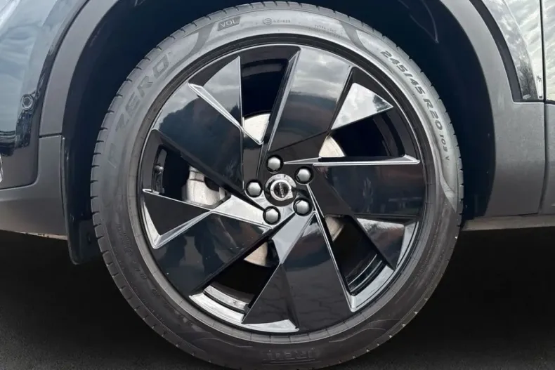 Volvo XC40 din 2025 cu 18.365 km - oferta VOL223331 - foto 7