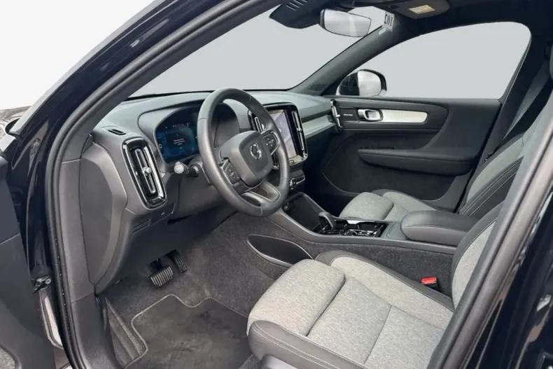Volvo XC40 din 2025 cu 18.365 km - oferta VOL223331 - foto 9