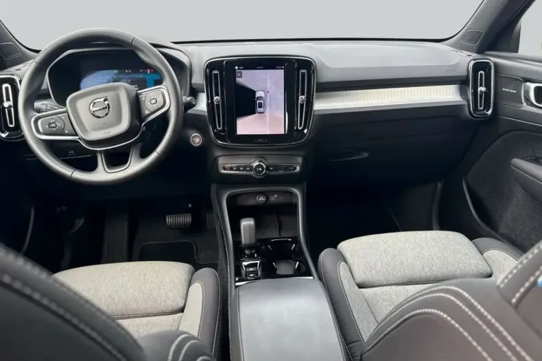 Volvo XC40 din 2025 cu 18.365 km - oferta VOL223331 - foto 11