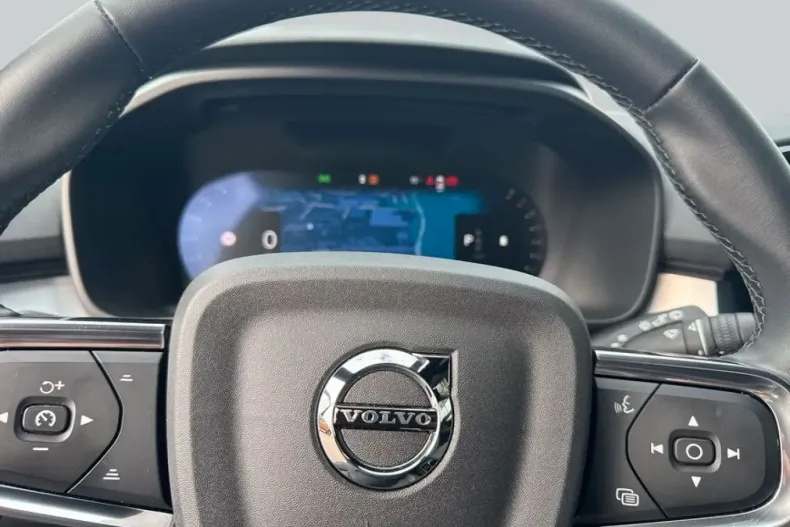 Volvo XC40 din 2025 cu 18.365 km - oferta VOL223331 - foto 13