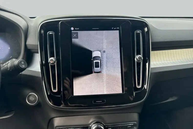 Volvo XC40 din 2025 cu 18.365 km - oferta VOL223331 - foto 14