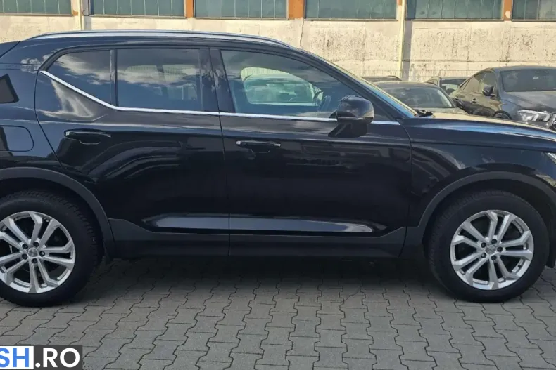 Volvo XC40 din 2023 cu 81.350 km - oferta VOL223334 - foto 7