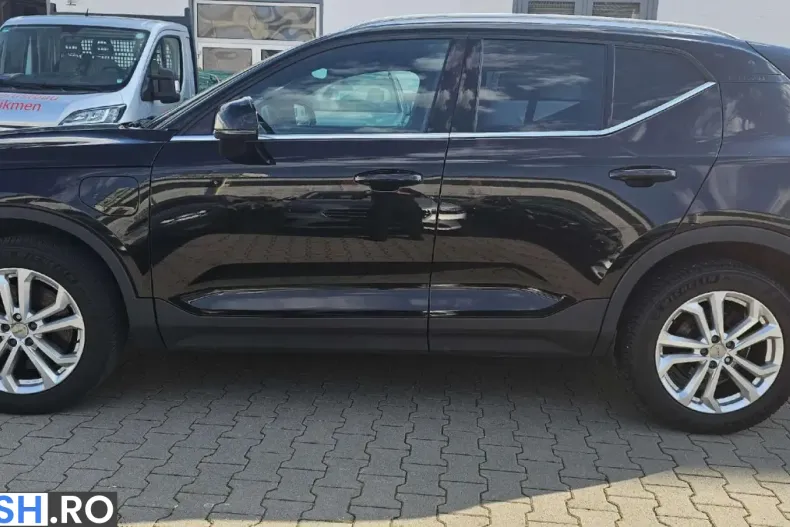 Volvo XC40 din 2023 cu 81.350 km - oferta VOL223334 - foto 8