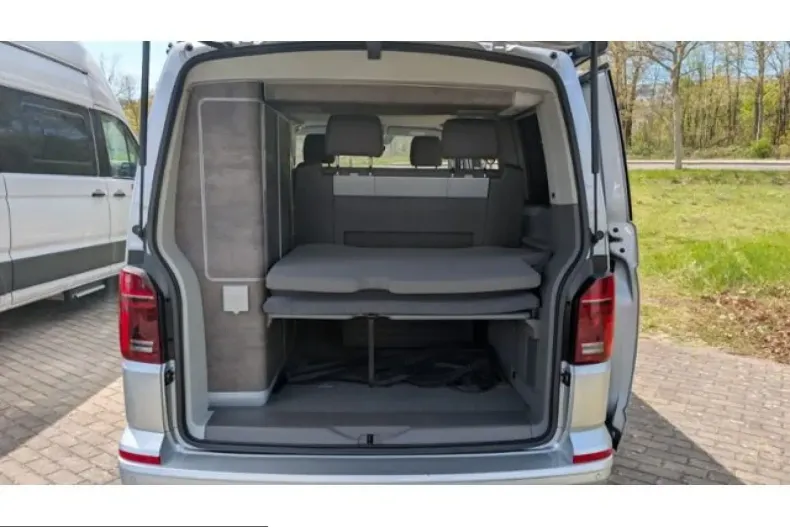 Volkswagen T6 California din 2022 cu 50.981 km - oferta VOL223342 - foto 14