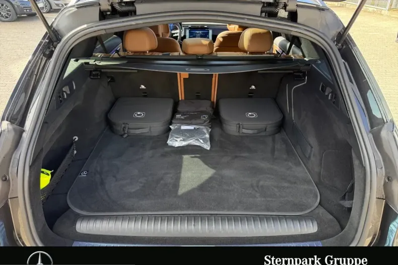 Mercedes-Benz E 300 (Clasa E) din 2025 cu 14.000 km - oferta MER223343 - foto 19
