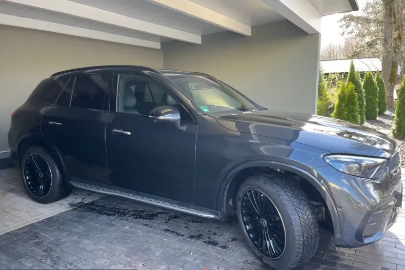 Mercedes-Benz GLC 300 (Clasa GLC) din 2023 cu 75.000 km - oferta MER223347 - foto 2