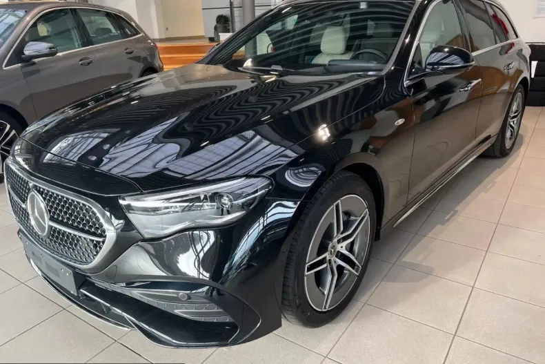Mercedes-Benz E 300 (Clasa E) din 2025 cu 14.400 km - oferta MER223349 - foto 1