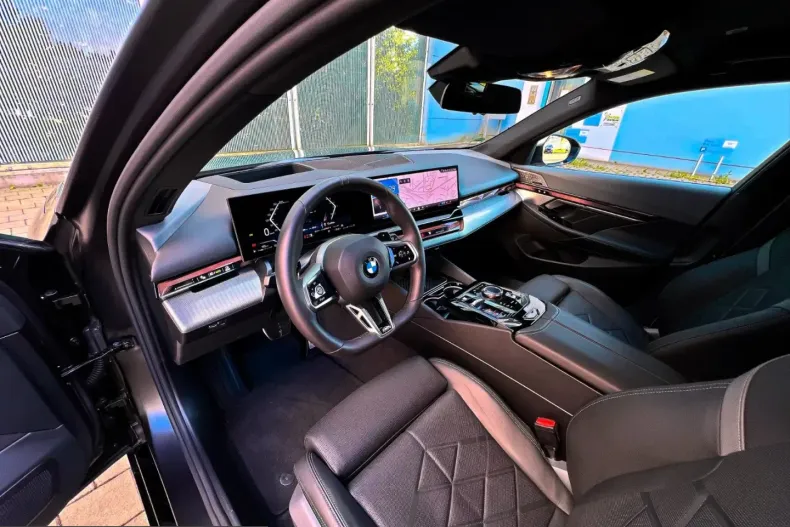 BMW 540 (Seria 5) din 2025 cu 21.295 km - oferta BMW223352 - foto 8