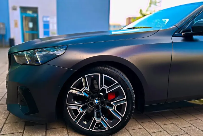 BMW 540 (Seria 5) din 2025 cu 21.295 km - oferta BMW223352 - foto 17