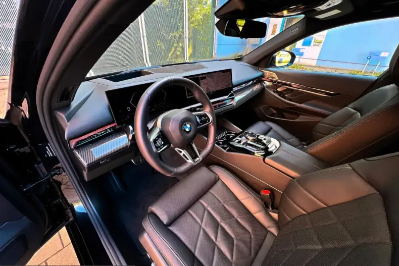 BMW 540 (Seria 5) din 2025 cu 25.743 km - oferta BMW223353 - foto 8