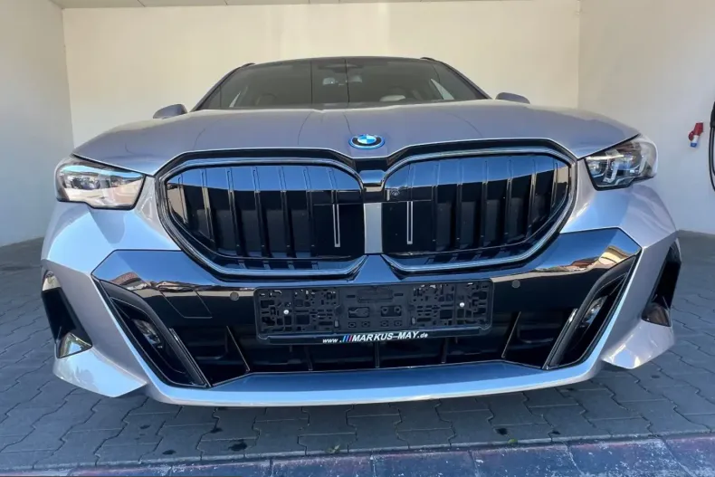 BMW 550 (Seria 5) din 2025 cu 34.900 km - oferta BMW223358 - foto 11
