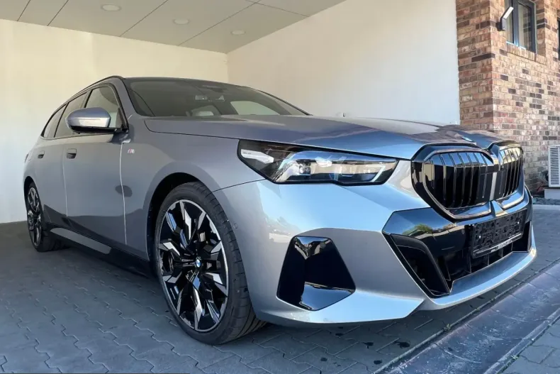 BMW 550 (Seria 5) din 2025 cu 34.900 km - oferta BMW223358 - foto 12