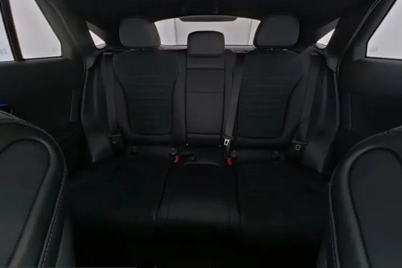 Mercedes-Benz GLC 300 (Clasa GLC) din 2025 cu 27.046 km - oferta MER223359 - foto 7