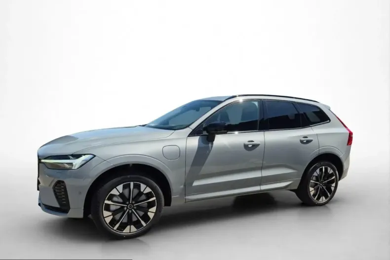Volvo XC60 din 2025 cu 7.500 km - oferta VOL223361 - foto 1