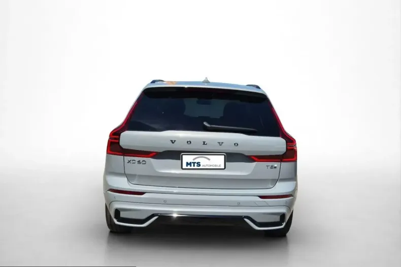 Volvo XC60 din 2025 cu 7.500 km - oferta VOL223361 - foto 7