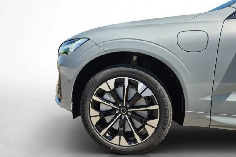 Volvo XC60 din 2025 cu 7.500 km - oferta VOL223361 - foto 10