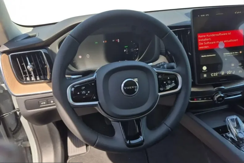 Volvo XC60 din 2025 cu 7.500 km - oferta VOL223361 - foto 14