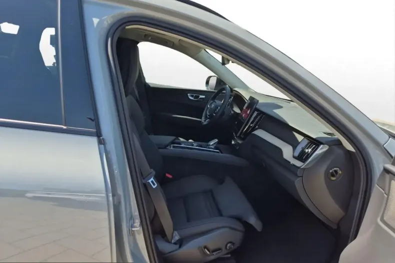Volvo XC60 din 2025 cu 7.500 km - oferta VOL223361 - foto 18