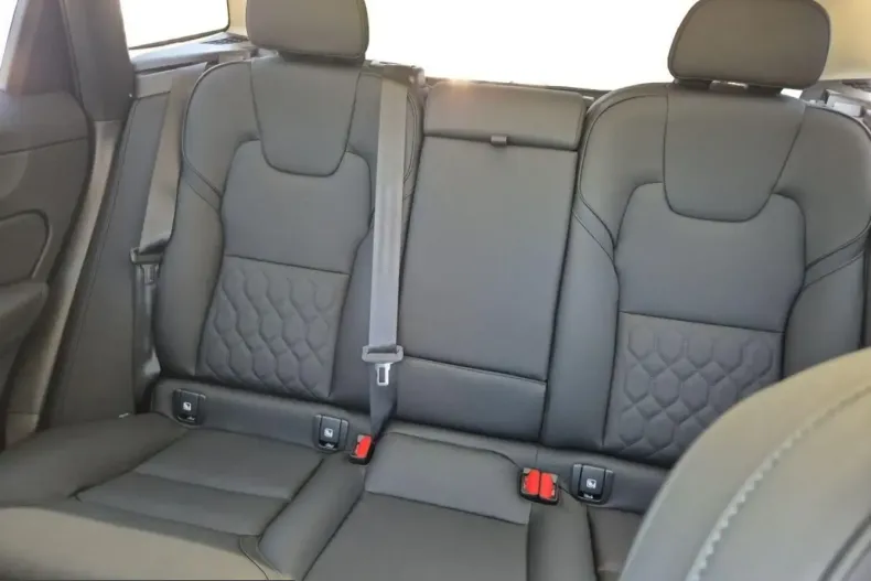 Volvo XC60 din 2025 cu 7.500 km - oferta VOL223361 - foto 20
