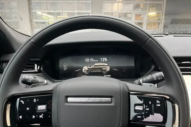 Land Rover Range Rover Velar din 2024 cu 1.900 km - oferta LAN223374 - foto 10