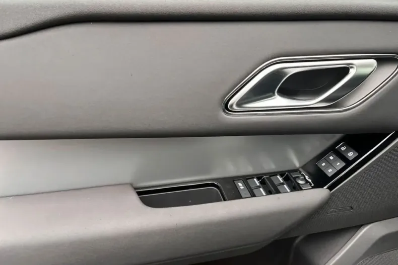 Land Rover Range Rover Velar din 2024 cu 1.900 km - oferta LAN223374 - foto 12