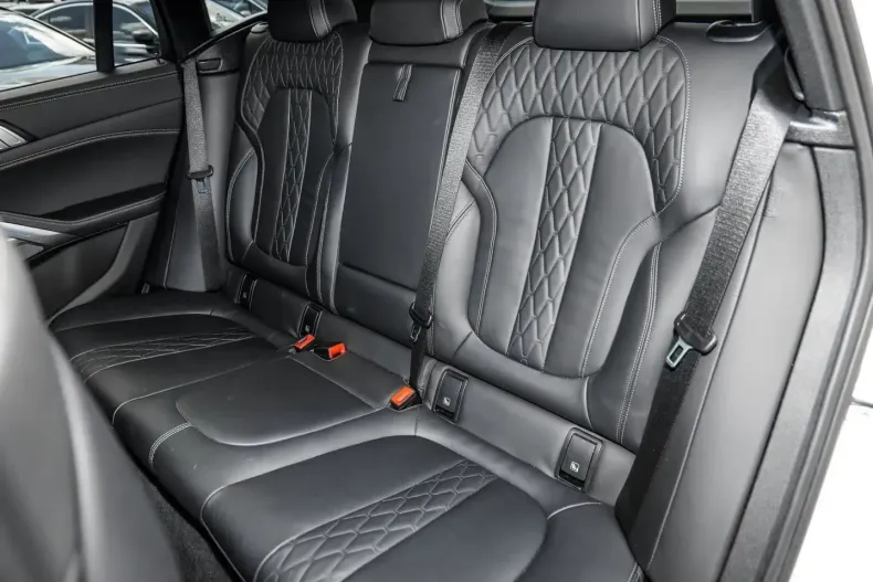 BMW X6 (Seria X) din 2023 cu 59.800 km - oferta BMW223377 - foto 7