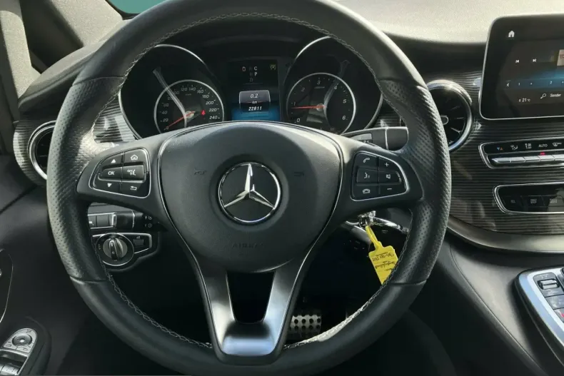 Mercedes-Benz V 250 (Clasa V) din 2024 cu 22.113 km - oferta MER223379 - foto 13