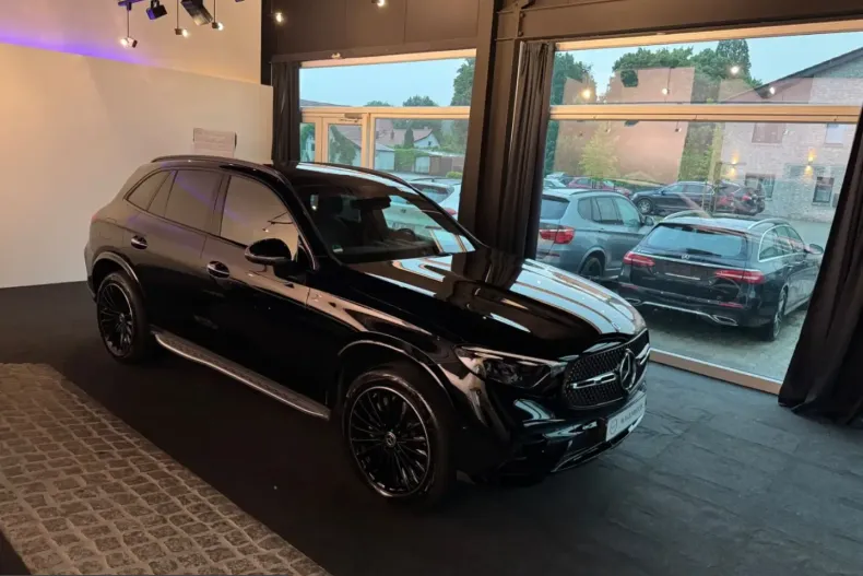 Mercedes-Benz GLC 400 (Clasa GLC) din 2023 cu 64.700 km - oferta MER223383 - foto 3