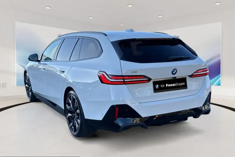 BMW i5 (Seria 5) din 2025 cu 25.985 km - oferta BMW223386 - foto 4