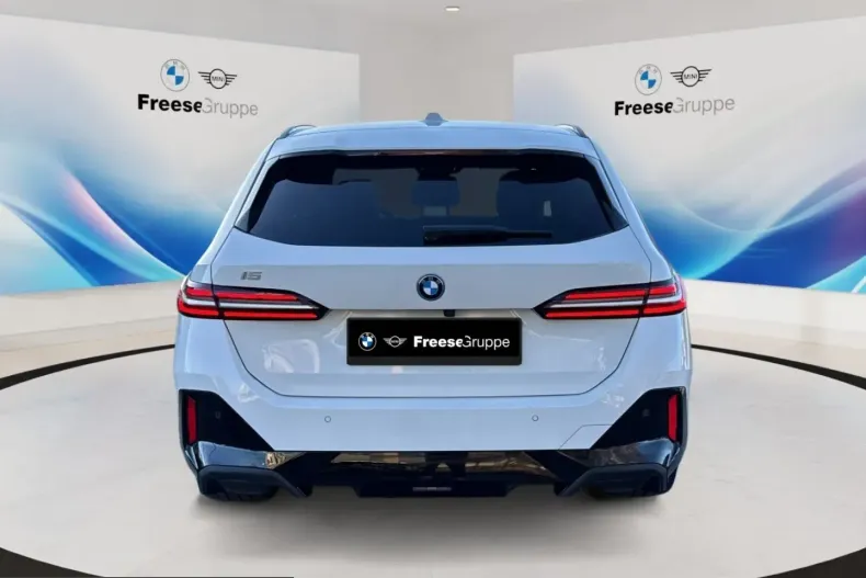 BMW i5 (Seria 5) din 2025 cu 25.985 km - oferta BMW223386 - foto 5