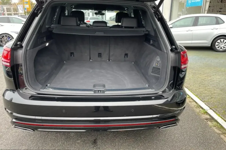 Volkswagen Touareg din 2023 cu 50.006 km - oferta VOL223390 - foto 11