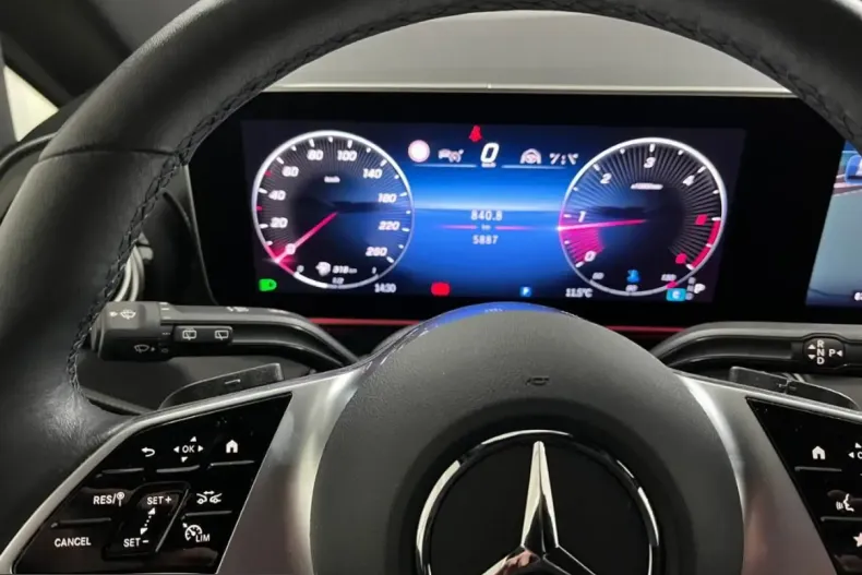 Mercedes-Benz V 250 (Clasa V) din 2025 cu 8.900 km - oferta MER223391 - foto 10