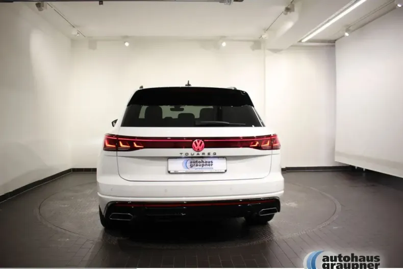 Volkswagen Touareg din 2024 cu 29.500 km - oferta VOL223395 - foto 3
