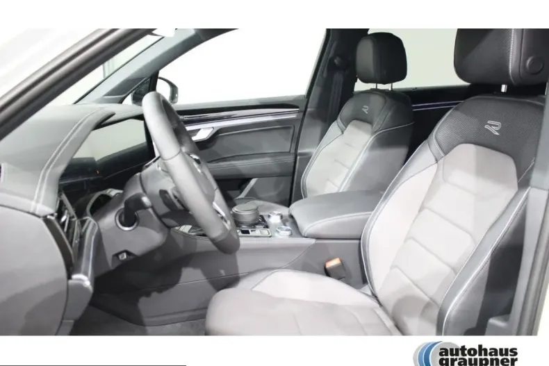 Volkswagen Touareg din 2024 cu 29.500 km - oferta VOL223395 - foto 7