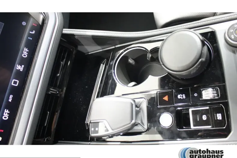 Volkswagen Touareg din 2024 cu 29.500 km - oferta VOL223395 - foto 11