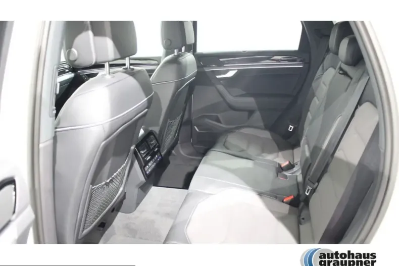 Volkswagen Touareg din 2024 cu 29.500 km - oferta VOL223395 - foto 14
