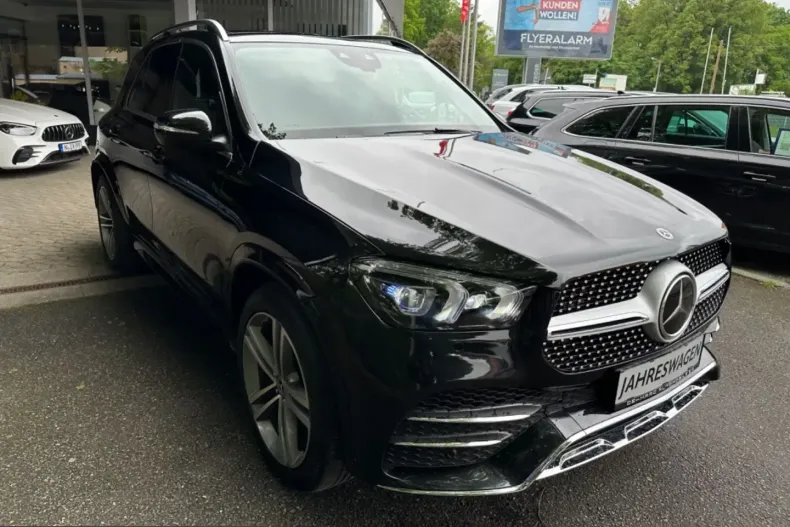 Mercedes-Benz GLE 300 (Clasa GLE) din 2023 cu 26.000 km - oferta MER223397 - foto 1