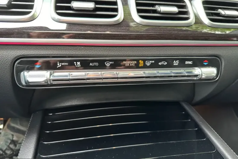 Mercedes-Benz GLE 300 (Clasa GLE) din 2023 cu 26.000 km - oferta MER223397 - foto 11
