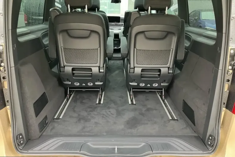 Mercedes-Benz V 250 (Clasa V) din 2025 cu 9.900 km - oferta MER223398 - foto 8