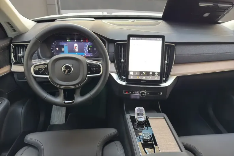 Volvo XC90 din 2025 cu 18.380 km - oferta VOL223399 - foto 13