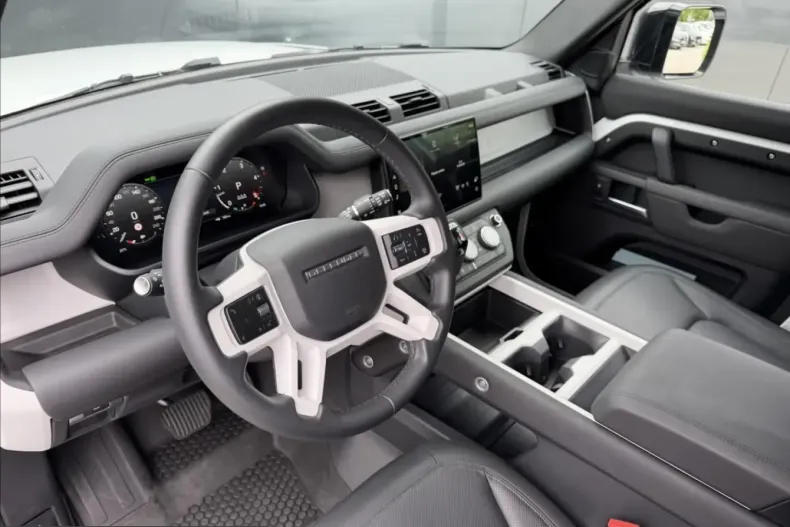 Land Rover Defender din 2024 cu 36.666 km - oferta LAN223412 - foto 8