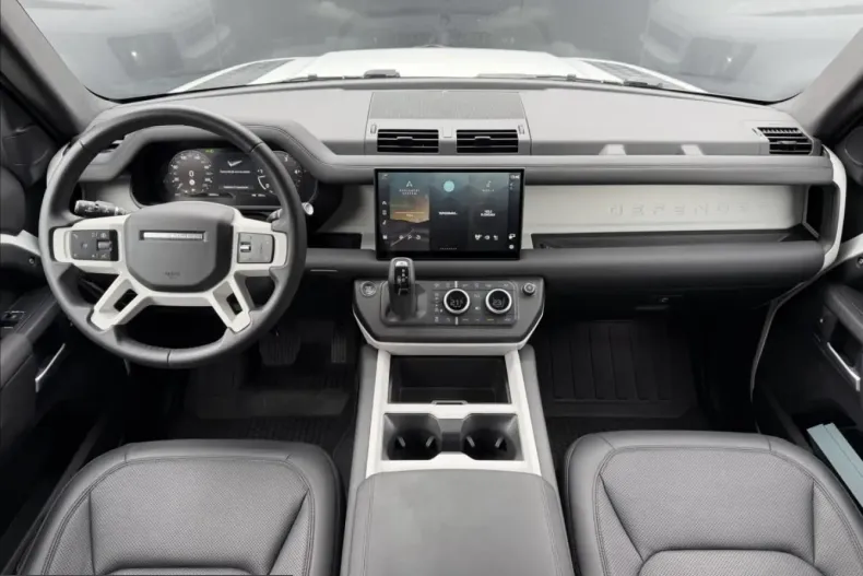 Land Rover Defender din 2024 cu 36.666 km - oferta LAN223412 - foto 10